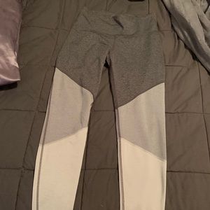 Old Navy grey ombre athletic leggings